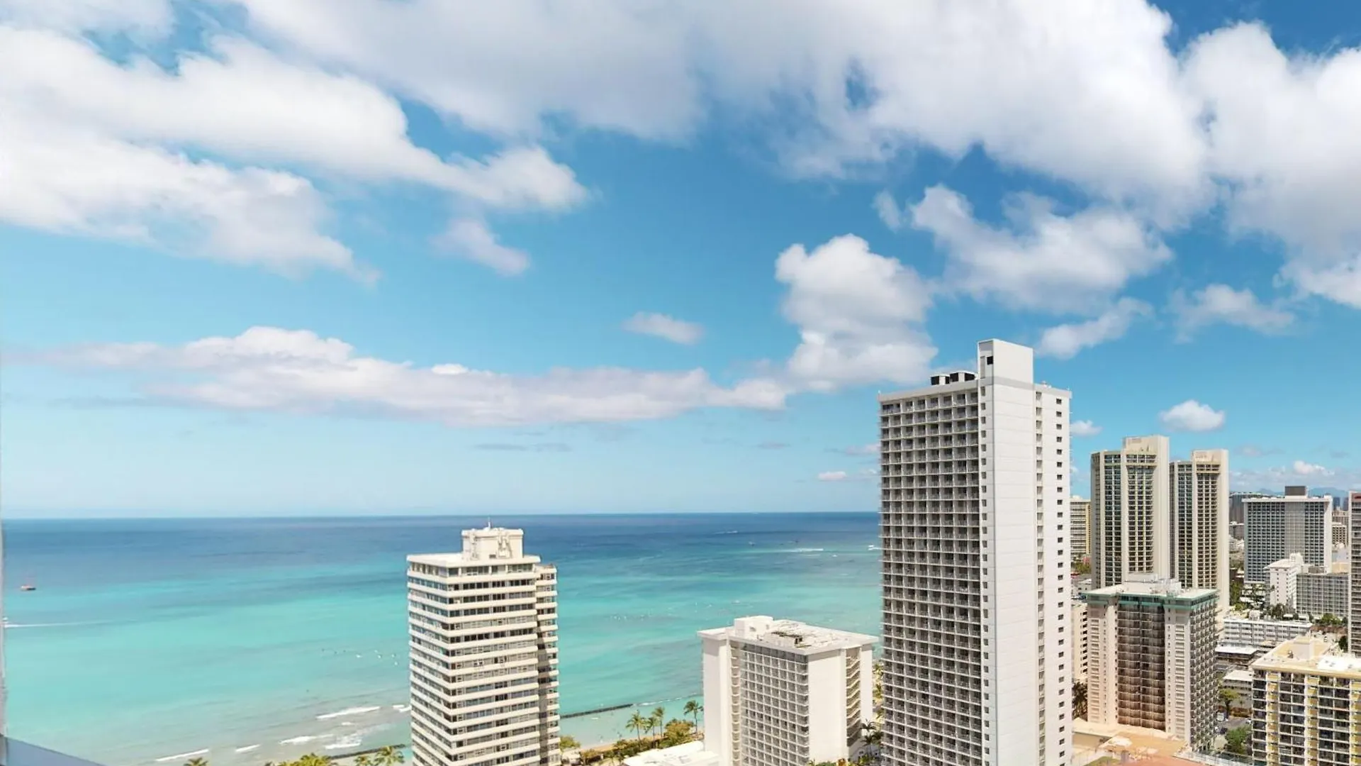 Artsy 32Nd Floor Condo With Modern Furnishings & Gorgeous Ocean Views Condo Honolulu USA