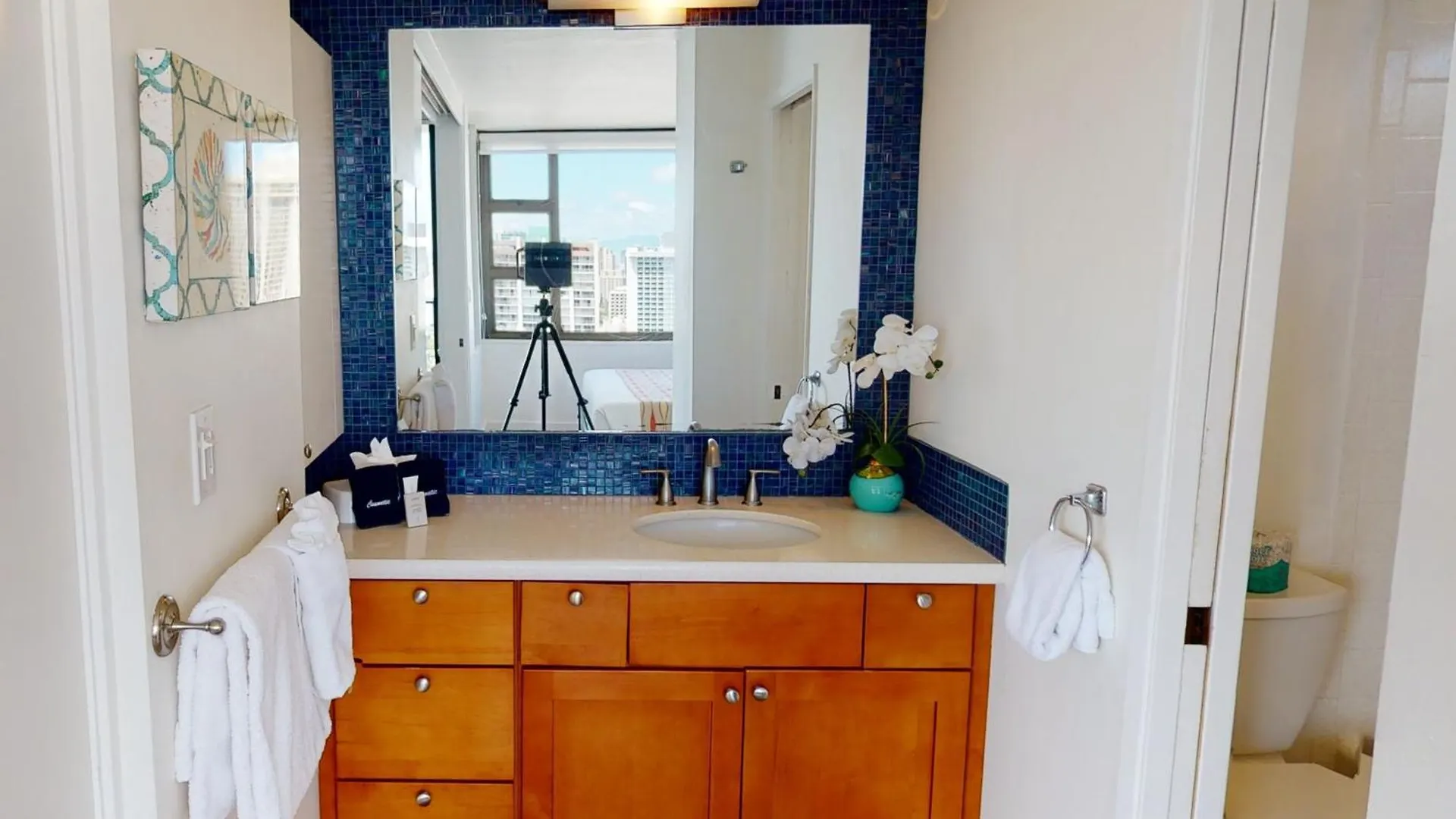 Artsy 32Nd Floor Condo With Modern Furnishings & Gorgeous Ocean Views Condo 호놀룰루 미국