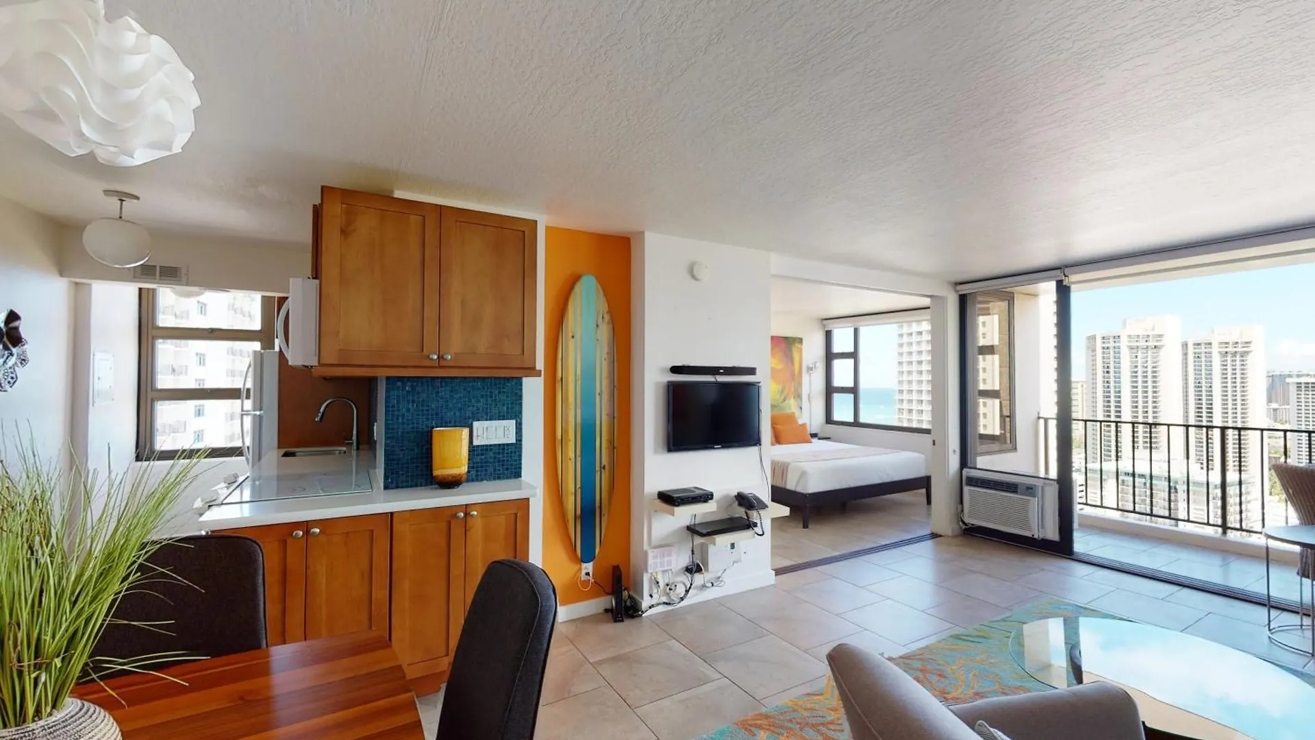 Artsy 32Nd Floor Condo With Modern Furnishings & Gorgeous Ocean Views Condo 호놀룰루 미국